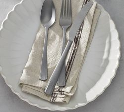 French Perle Scallop 65-Piece Flatware Set