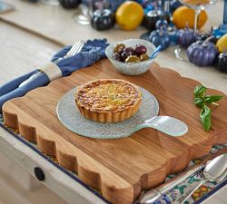 Handcrafted Square Scalloped Cutting Board