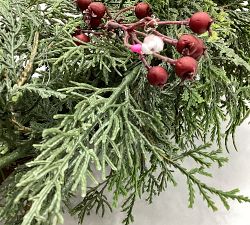 Open Box: Faux Lit Cedar Wreath With Berries (28")