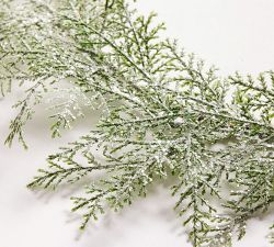 Snowy Wreath Chargers - Set of 4