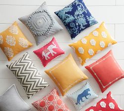 Briar Toile Print Pillow Cover