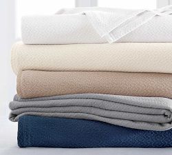 Open Box: Diamond Organic Cotton Blanket