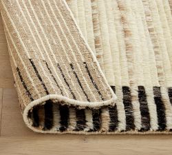 Everlee Rug Swatch - Free Returns Within 30 Days