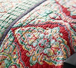 Harlow Quilt &amp; Shams