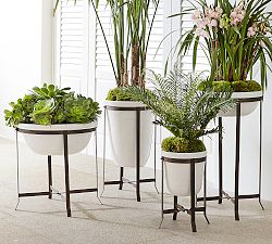 Amir Outdoor Planters With Plant Stand