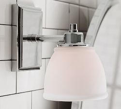 Hayden Single Traditional Sconce (8")