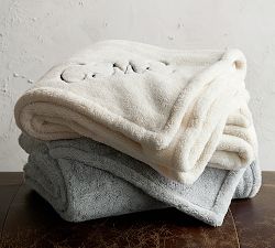 Essential Cozy Throw