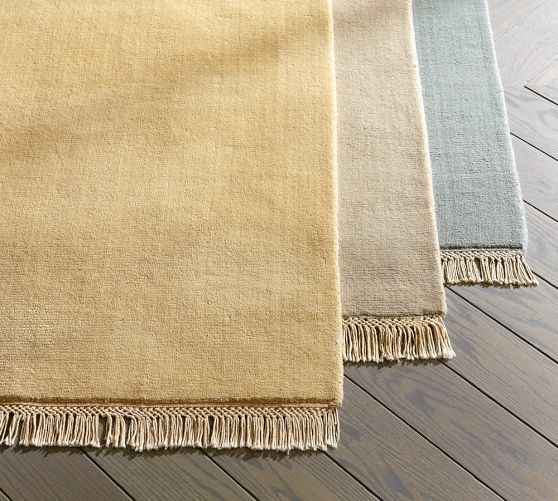 Fringed Rug Swatch - Free Returns Within 30 Days