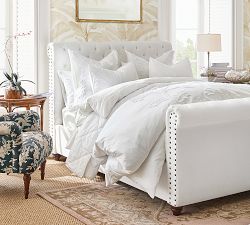 Chesterfield Tufted Upholstered Bed with Footboard