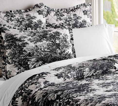 Matine Toile Quilt, Black, Twin