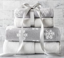 Snowflake Jacqaurd Towel