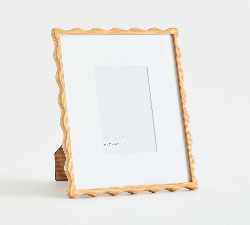 Scalloped Wood Frames - 5x7 - Natural