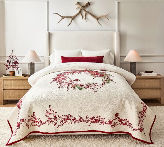 Red Berry Wreath Quilt by Pottery Barn
