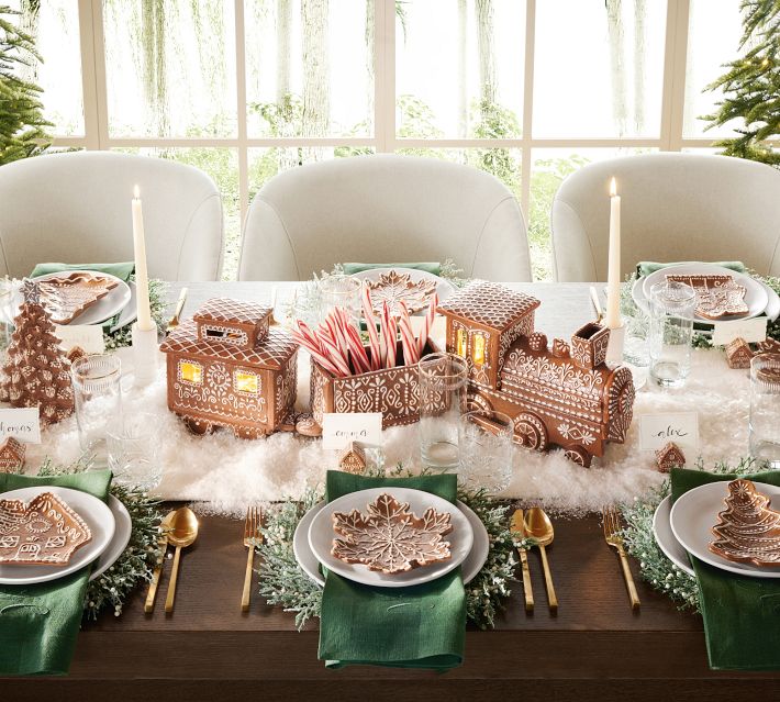 pottery barn ジンジャーブレッドハウス　ビッグプレート Gingerbread Tree Stoneware Appetizer Plates - Set of 4 | Pottery Barn