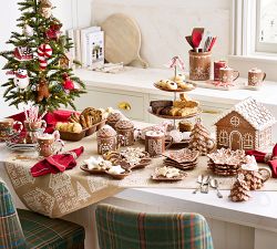 Gingerbread Tree Lidded Stoneware Mugs