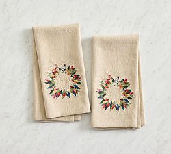 Winter Wreath Hand Towels - Set of 2