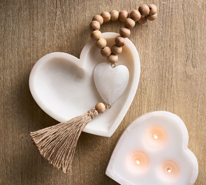 Alabaster Heart Scented Candle, Vanilla & Tobacco, Small