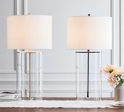 Aria Glass Table Lamp (31")
