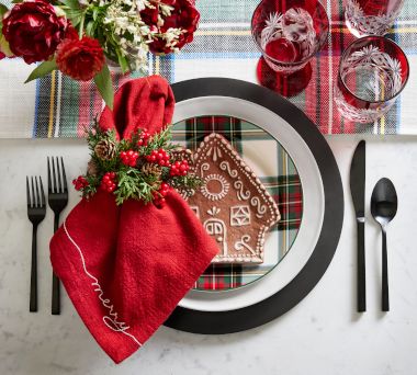 Plaid Gingerbread Table Setting
