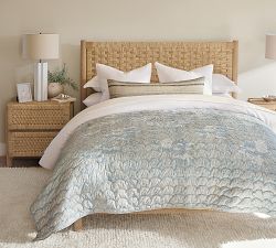 Mira Ribbed Ceramic Table Lamp (27")