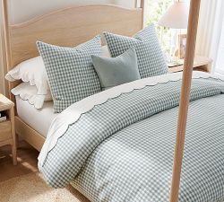 Winslet Canopy Bed