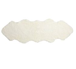 Illya Shortwool Curly Sheepskin Rug