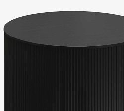 Meadowview Round Side Table (22")