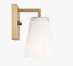 Wilbert Fluted Glass Single Sconce (7")