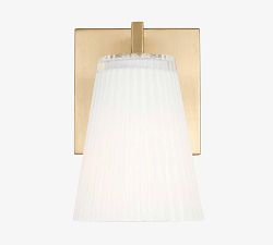 Wilbert Fluted Glass Single Sconce (7")