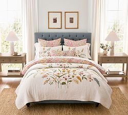 Chesterfield Tufted Upholstered Bed