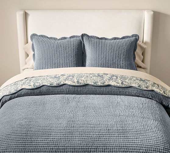 Velvet Scalloped Edge Reversible Quilt