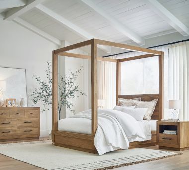 Oakleigh Palm Bedroom