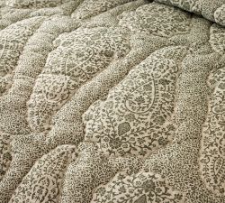 Francesca Paisley Quilt