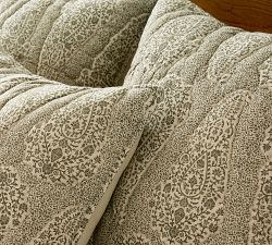 Francesca Paisley Quilt