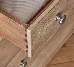 Toulouse 8-Drawer Dresser (60")