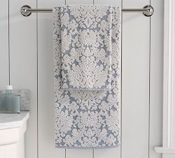 Jacquard Medallion Aerospin™ Quick-Dry Sculpted Bath Towel