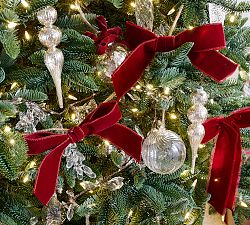 Velvet Bow Garland