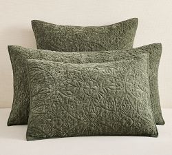 Heritage Medallion Velvet Quilt