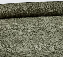 Heritage Medallion Velvet Quilt