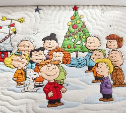 Charlie Brown™ Christmas Carolers Quilt