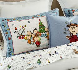Charlie Brown™ Christmas Carolers Quilted Sham