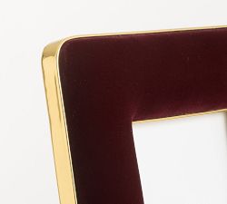 Velvet Frame