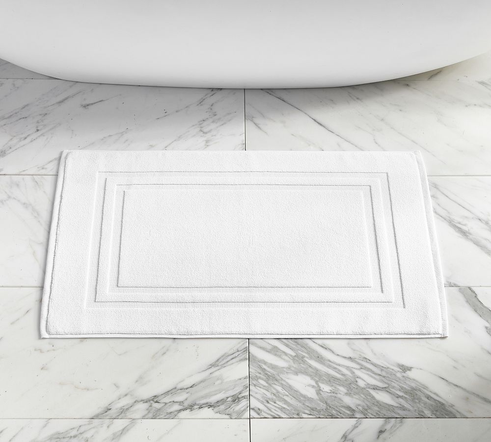 Retreat Essential Bath Mat - White, 20" x 31"