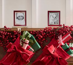 Enamel Frame Stocking Holder