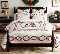 The Grinch™ Wreaths Heritage Quilt