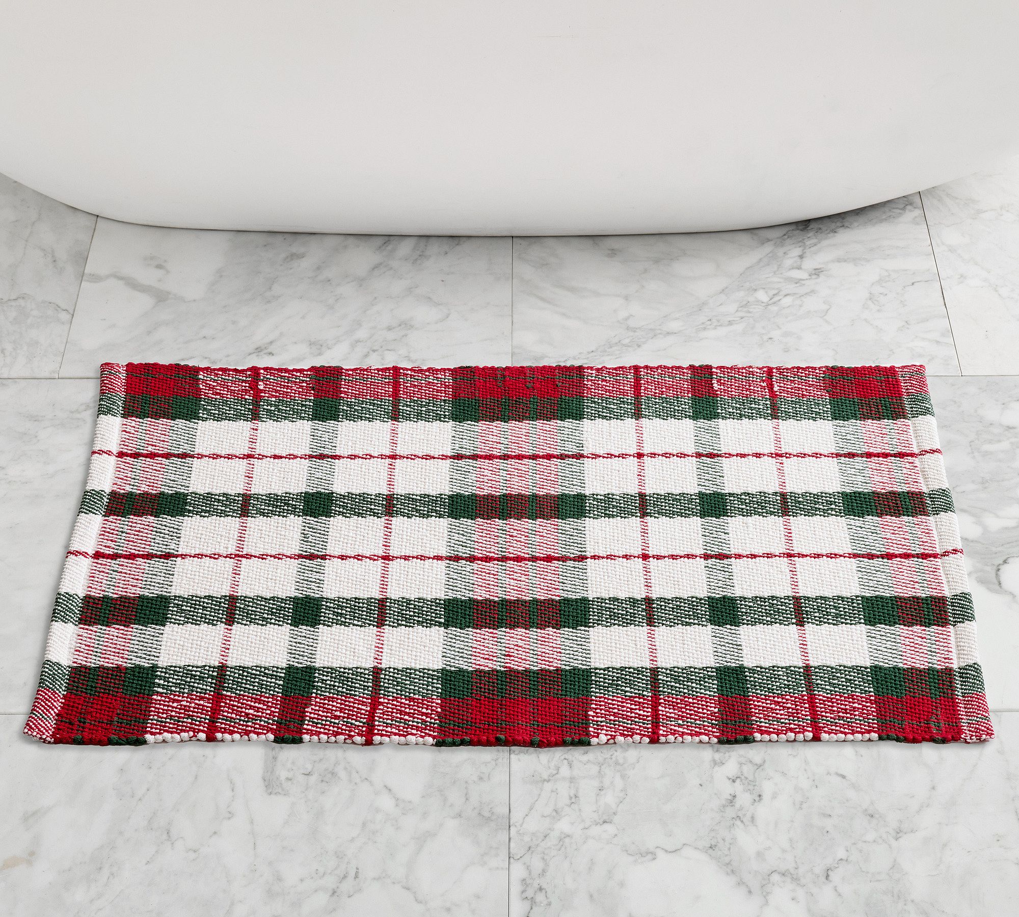 Thatcher Plaid Bath Mat by Pottery Barn
