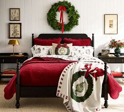 The Grinch™ Throw​