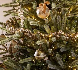 Toile Ornament with Bow