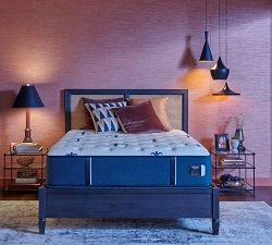 Stearns &amp; Foster® Studio Mattress (14"-15" h)