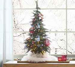 Apres Ski Mini Christmas Tree